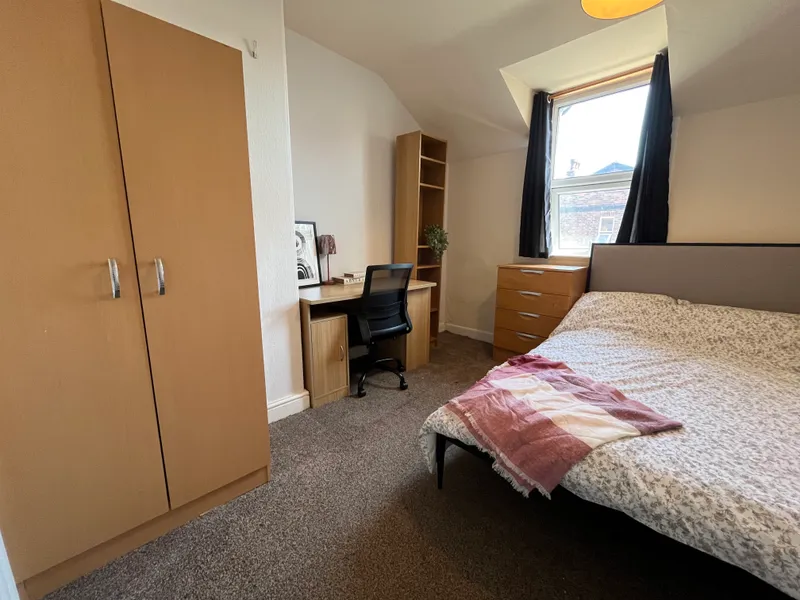 4 Bed West End Student House  // Jul 2026 - Image 17